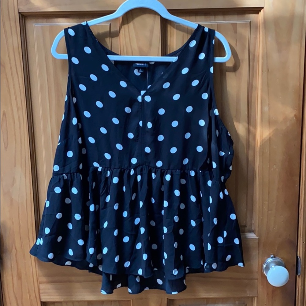 Black and white torrid top